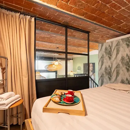 Metropolitan Loft: Center Base With Local Charm Florence