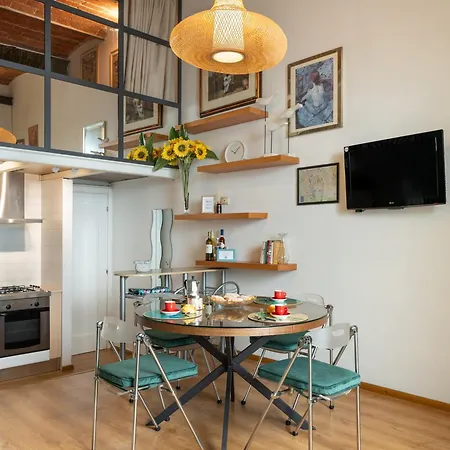 Via Cimabue 8b - Charming - Metropolitan Loft In - 20 Minute Walk To Center - Excellent Base For Exploring - Less Than 5 Minute Walk To The Supermarket - Amazing Bakery On The Corner Appartamento *