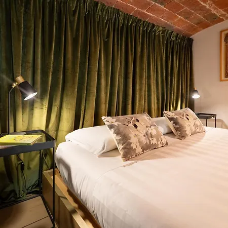 Apartment Metropolitan Loft: Center Base With Local Charm Florence