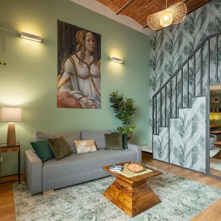 Metropolitan Loft: Center Base With Local Charm Florence